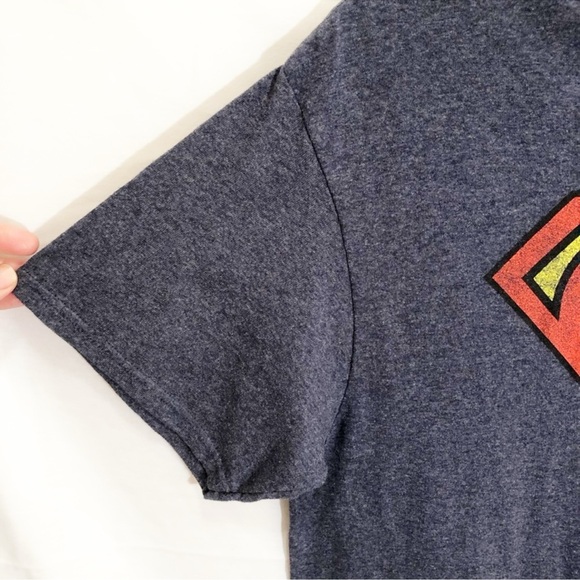 [Superman] Men’s Casual Graphic T-shirt Large Short Sleeve Sporty Athletic - Picture 3 of 4